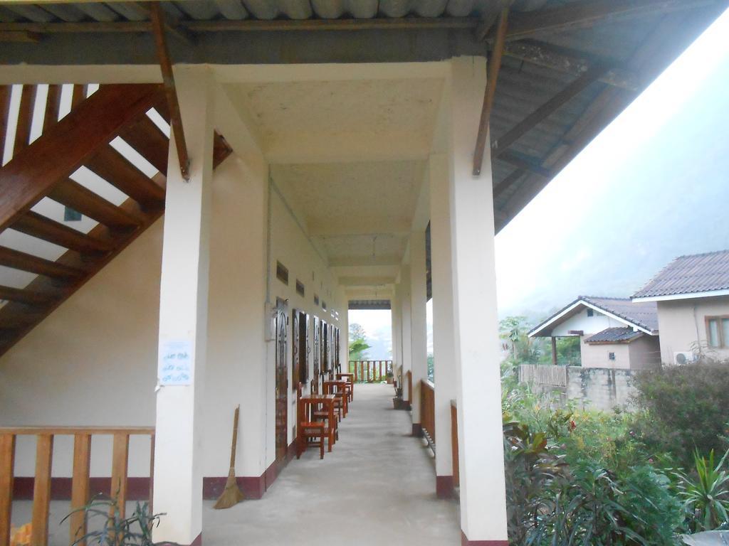 Vongmany Guesthouse Nong Khiaw Bagian luar foto